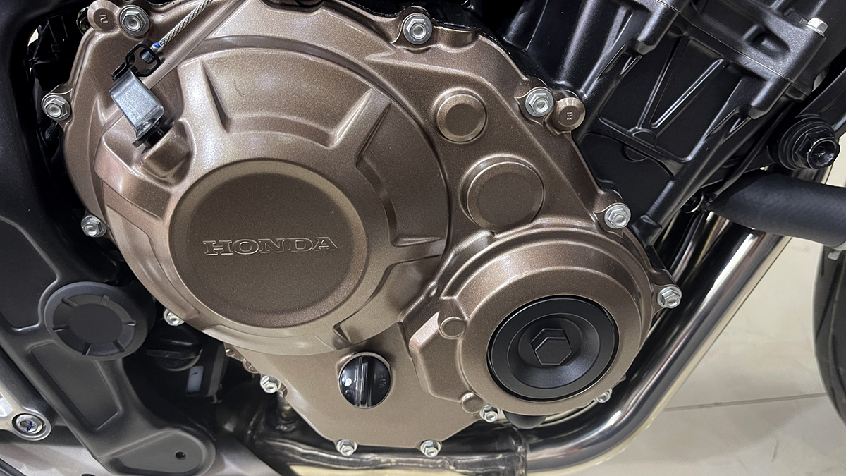 Nắp máy phải Honda CB650R 2023